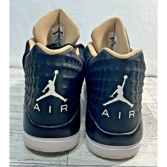Nike Air Jordan Academy Basketball Shoes 844515-012 Men’s Size 9 Black EUC main image 6